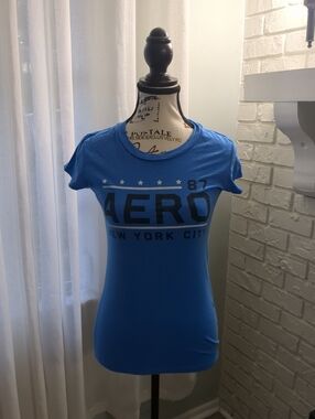**3/$10** Aeropostale Top Size Medium